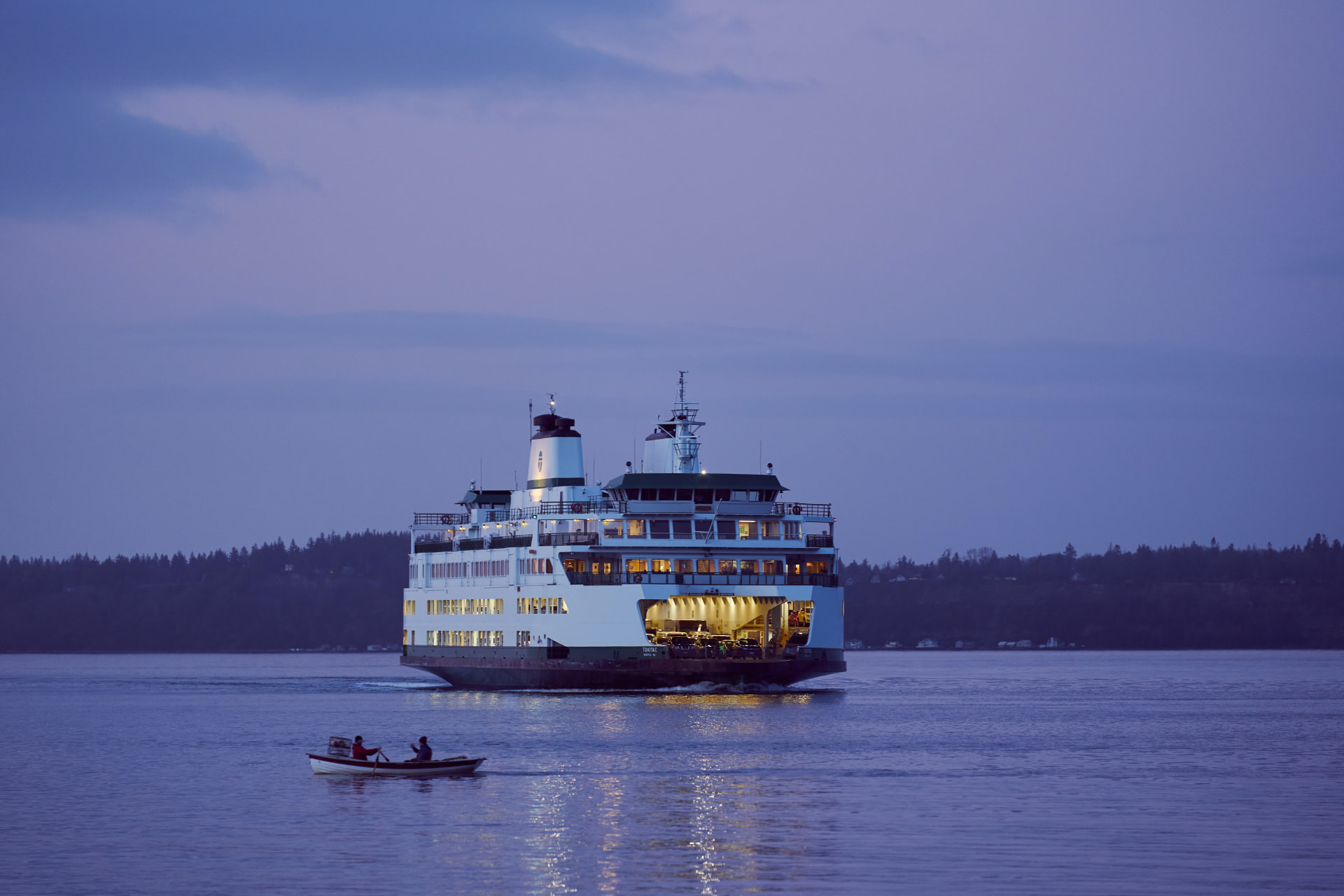 Edmonds-Kingston ferry crossing the Puget Sound at dusk